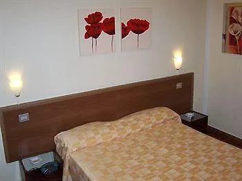 艾尔伯格伊尔吉里欧酒店 酒店